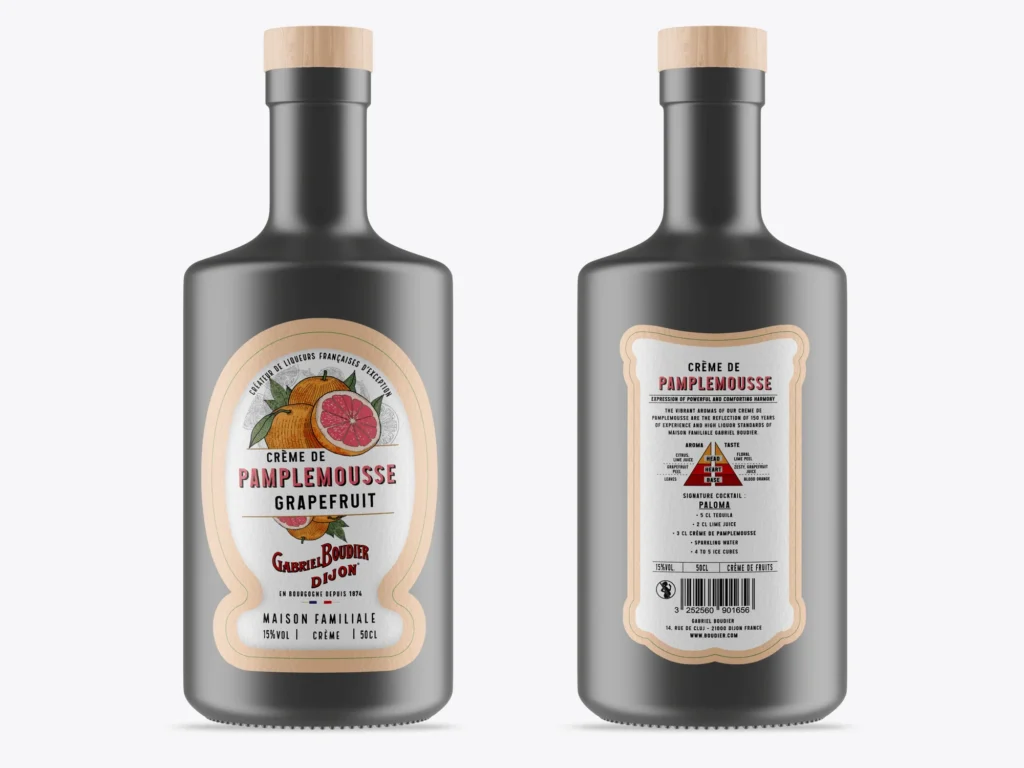 Mockup des bouteilles de crème de pamplemousse Gabriel Boudier : étiquette de face et contre-étiquette pêche avec recette du cocktail Paloma